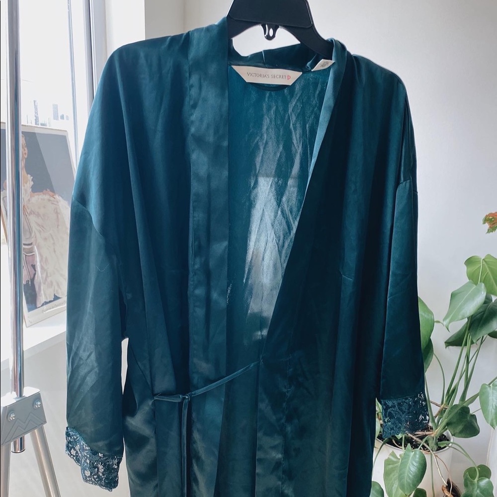 Victoria’s Secret Emerald Green Silk Robe with lace sleeves